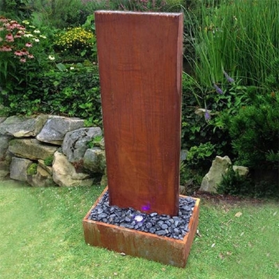 LED Işıklı 120cm Dikey Corten Çelik Su Özellikli Duvar